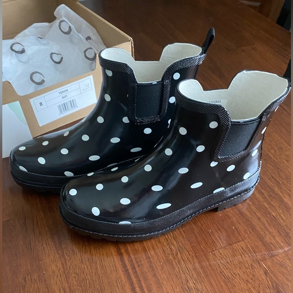 Journee Collection Black and White Polka Dot Rain Boots size 8 - Picture 3 of 7